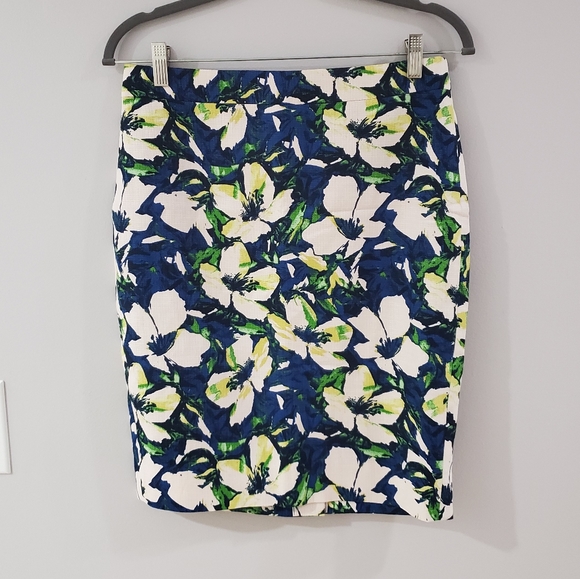 J.CREW FACTORY Basketweave Floral Botanical Print Pencil Skirt - Picture 2 of 4